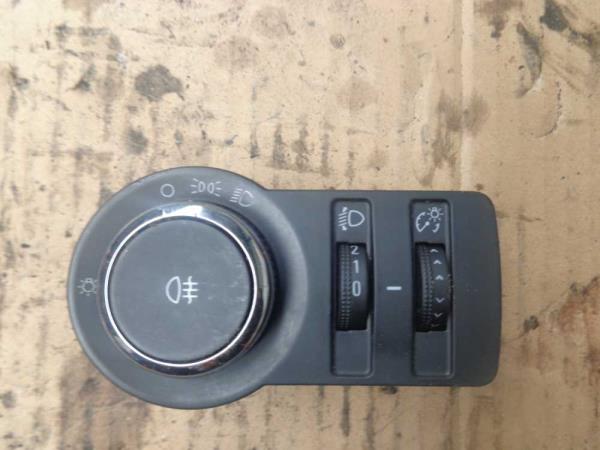 COMMODO OPEL ASTRA J (PHARE UNIQUEMENT) - Vue 1